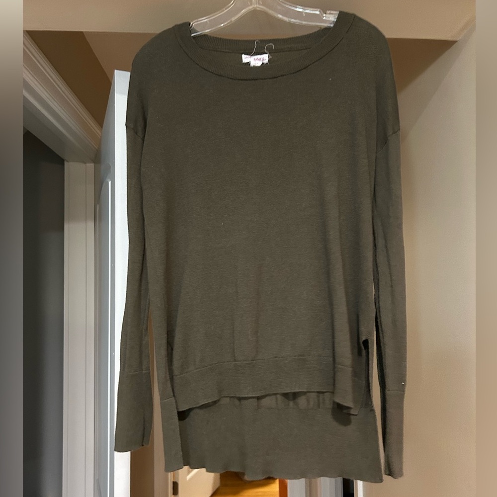 GUC Shrinking Violet Light weight sweater